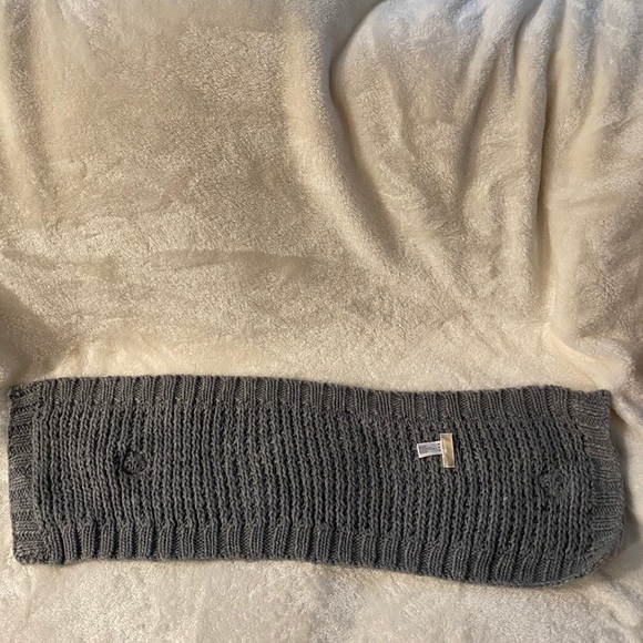 Michael Kors Toggle Neck Warmer - Picture 7 of 13